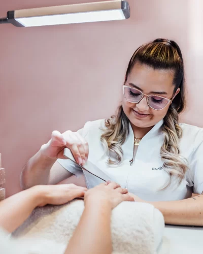 manicura y pedicura dau estetica
